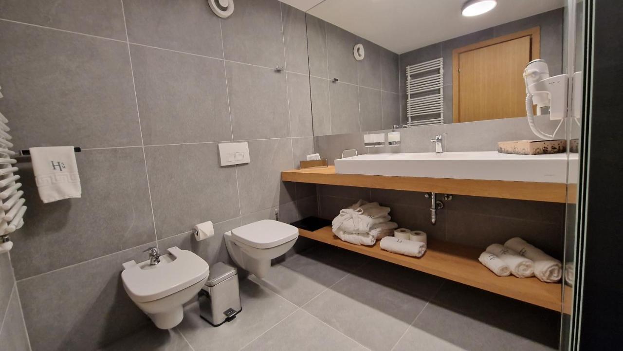 Hotel Sorin Mihai คริสเตียน ภายนอก รูปภาพ