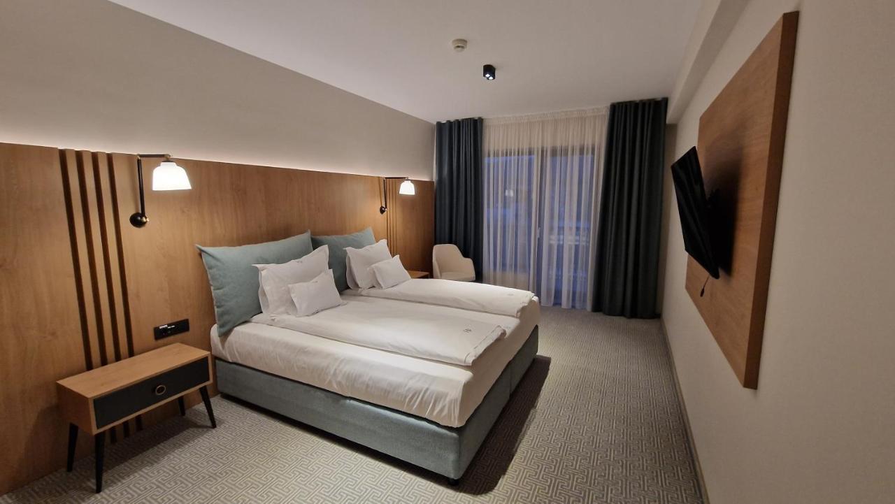 Hotel Sorin Mihai คริสเตียน ภายนอก รูปภาพ