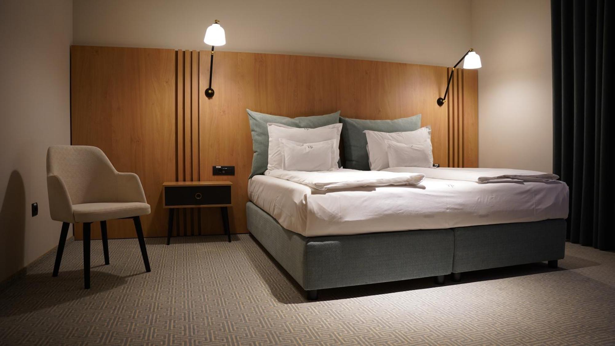 Hotel Sorin Mihai คริสเตียน ภายนอก รูปภาพ