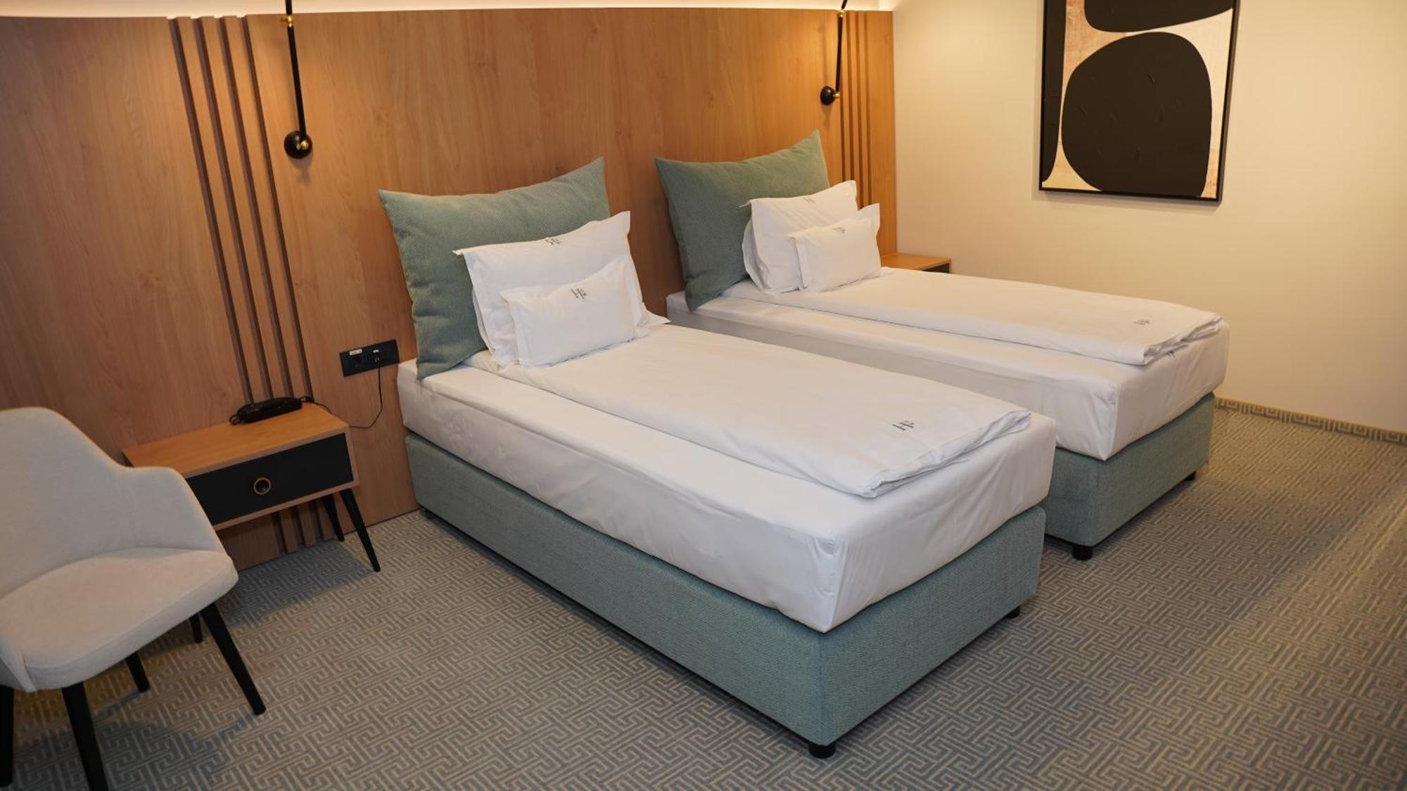 Hotel Sorin Mihai คริสเตียน ภายนอก รูปภาพ