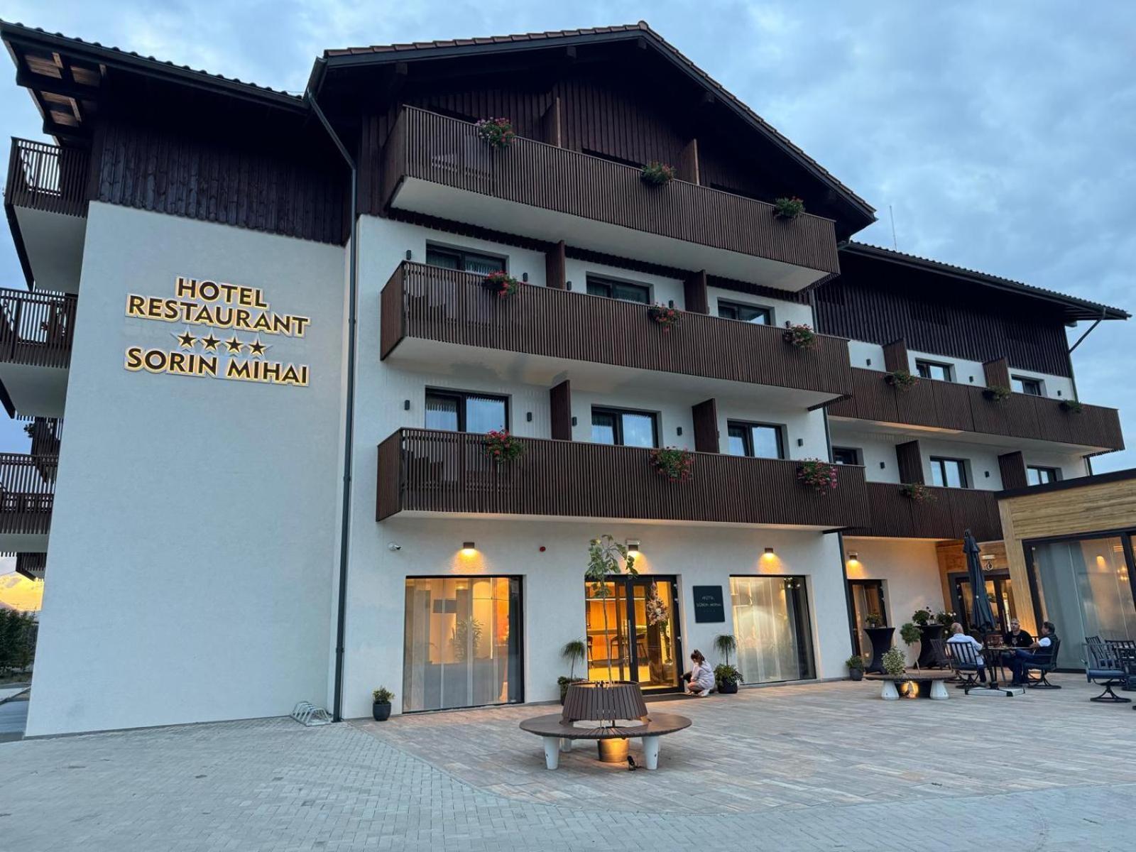 Hotel Sorin Mihai คริสเตียน ภายนอก รูปภาพ